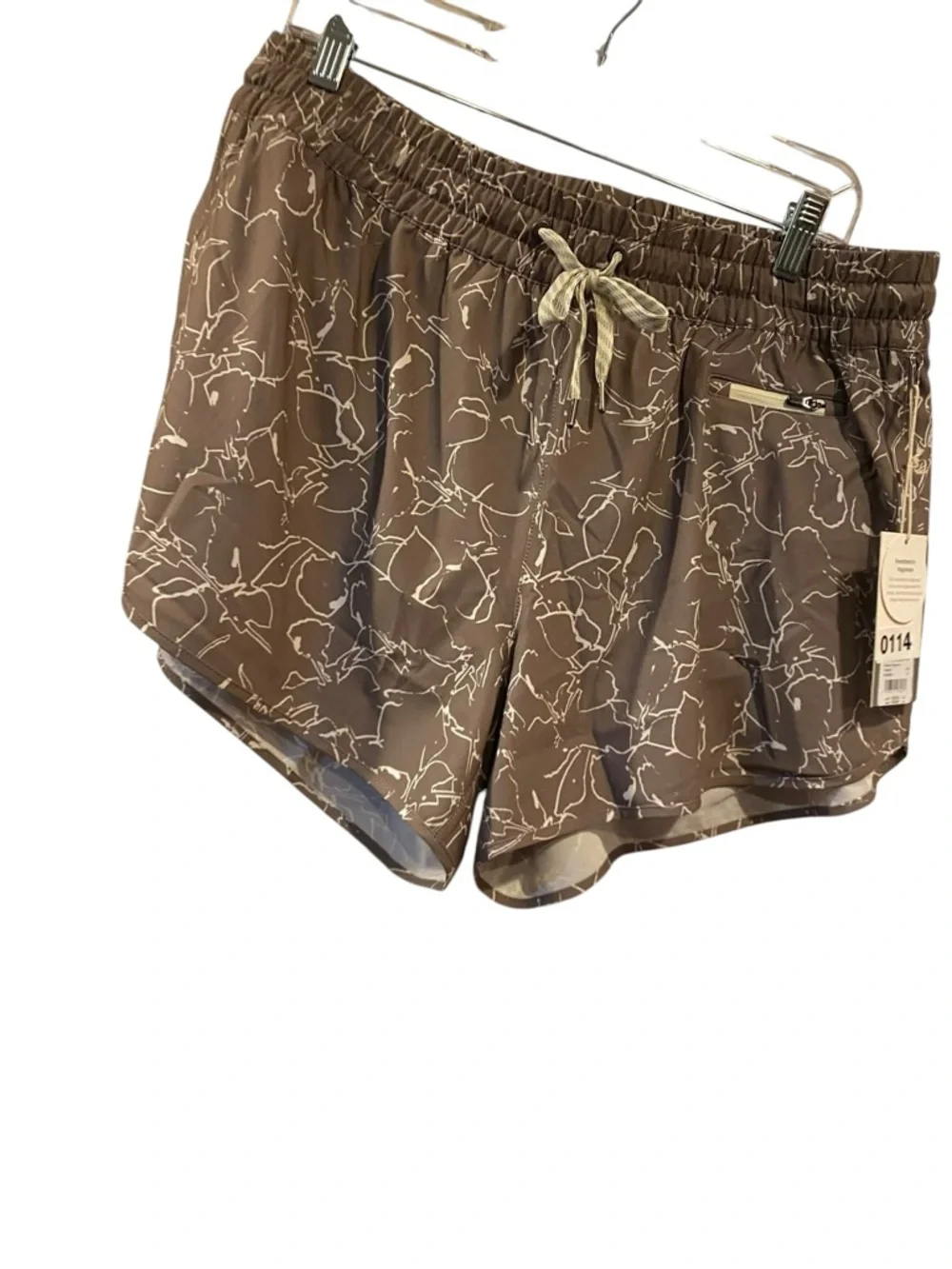 NWT Vuori clementine short SMOKEY TAUPE IRIS Size XL